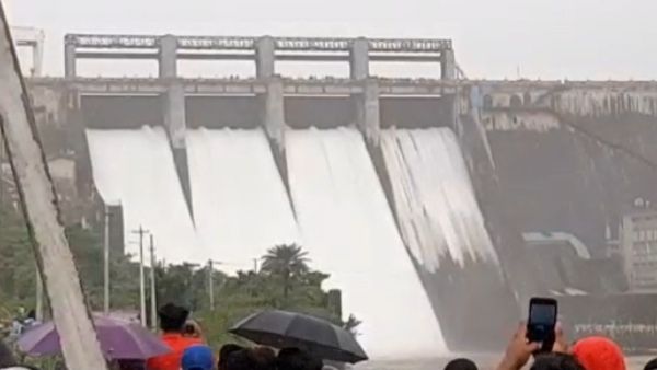 ಭದ್ರಾ ಜಲಾಶಯದ 4 ಕ್ರಸ್ಟ್‌ಗೇಟ್ ಓಪನ್; ವಾರಾಂತ್ಯದಲ್ಲಿ ಸಿಗಂದೂರು ದೇವಿ ದರ್ಶನವಿಲ್ಲ