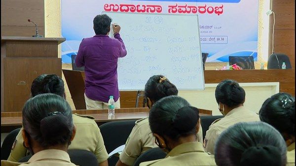 ಹೊರ ಜಿಲ್ಲೆಯ ಪೊಲೀಸರಿಗೆ ತುಳು ಕಲಿಸಿದ ಮಂಗಳೂರು ಪೊಲೀಸ್ ಆಯುಕ್ತ