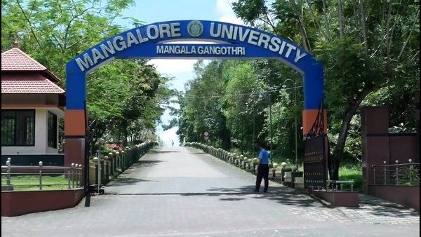 ಬಂದೂಕು ಸದ್ದಿನ ನಡುವೆ ಮಂಗಳೂರಿನಲ್ಲಿ ಶಿಕ್ಷಣ ಪಡೆಯಲು ಅರ್ಜಿ ಹಾಕಿದ ಅಫ್ಘಾನ್ ವಿದ್ಯಾರ್ಥಿಗಳು