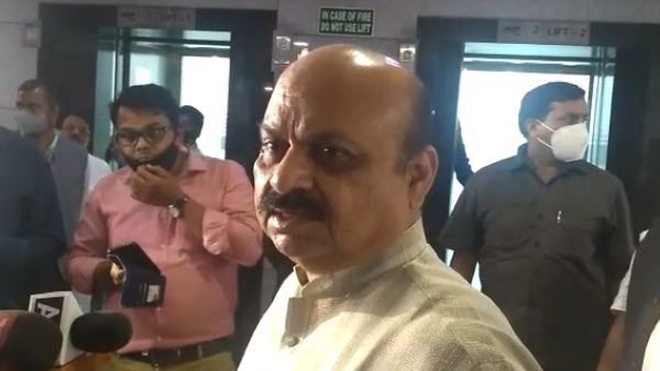 BREAKING: ಸಂಪುಟ ಸಂಕಟ: ಗೊಂದಲದಲ್ಲಿಯೇ ಬೆಂಗಳೂರು ತಲುಪಿದ ಸಿಎಂ ಬೊಮ್ಮಾಯಿ!