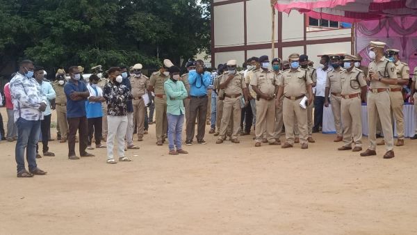 ದಾವಣಗೆರೆಯಲ್ಲಿ ರೌಡಿಗಳ ಪರೇಡ್; ಖಡಕ್ ಎಚ್ಚರಿಕೆ ಕೊಟ್ಟ ಎಸ್ಪಿ