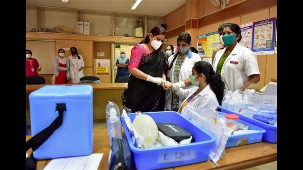 75ನೇ ಸ್ವಾತಂತ್ರ್ಯ ದಿನಾಚರಣೆ: ಅಪೋಲೊ ಹಾಸ್ಪಿಟಲ್ಸ್ ಲಸಿಕೆ ಆಫರ್