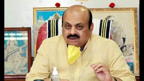 3ನೇ ಅಲೆಯ ಎಚ್ಚರಿಕೆಯ ನಡುವೆಯೂ ದೆಹಲಿಯಲ್ಲೇ ಸಿಎಂ: ಹಳೆಯ ಪಾಠದಿಂದ ಕಲಿಯುವುದು ಯಾವಾಗ?