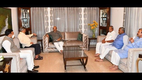 ಒಡೆದ ವಲಸಿಗರ ಒಗ್ಗಟ್ಟು? ಅಷ್ಟಕ್ಕೂ ಅದರ ಹಿಂದಿನ ಮರ್ಮವೇನು? ಇಲ್ಲಿದೆ ಮಾಹಿತಿ!