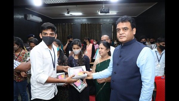 ಡಿಪ್ಲೊಮಾ ಇಂಜಿನಿಯರಿಂಗ್ ಕಲಿಯುವ ವಿದ್ಯಾರ್ಥಿಗಳಿಗೆ ಸಿಹಿ ಸುದ್ದಿ ಕೊಟ್ಟ ರಾಜ್ಯ ಸರ್ಕಾರ!