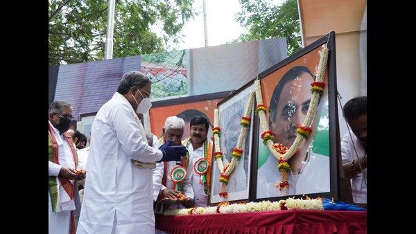 ಜಾತಿ ಗಣಿತಿ ವರದಿ ಸ್ವೀಕಾರಕ್ಕೆ ಸರ್ಕಾರದ ಹಿಂದೇಟು ಏಕೆ? ಸಿದ್ದರಾಮಯ್ಯ