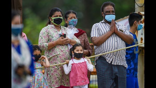 ಮೊದಲು ಓದಿ: ಗಣೇಶ ಚತುರ್ಥಿ, ಮೊಹರಂ ಹಬ್ಬಕ್ಕೆ ಕೊವಿಡ್-19 ಮಾರ್ಗಸೂಚಿ