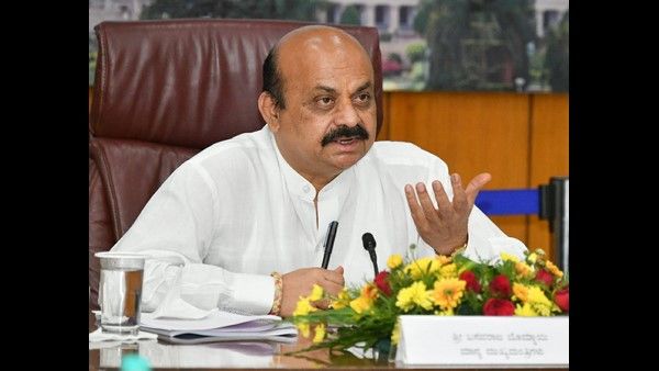 ಸಿಎಂ ಬಸವರಾಜ ಬೊಮ್ಮಾಯಿ ಸರ್ಕಾರಕ್ಕೆ ಎದುರಾಗಿದ್ದ ಕಂಟಕ ದೂರ ಮಾಡಿದ ಮಾಜಿ ಸಿಎಂ ಯಡಿಯೂರಪ್ಪ!