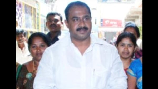 ಎಂಎಲ್ಎ ರೆಡ್ಡಿ ಕಾರಿಗೆ ಬಂಡೆಪಾಳ್ಯದ ಬೆಂಕಿ: ಜನ ಪ್ರತಿನಿಧಿಗಳು ಕಲಿಯಬೇಕಾದ ಪಾಠವೇನು?