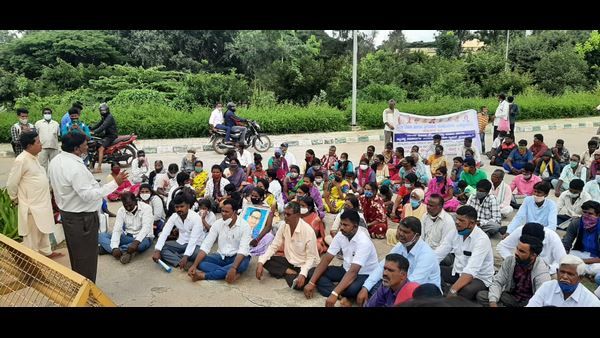 ರಾಮನಗರ: ದಲಿತರ ಮೇಲಿನ ದೌರ್ಜನ್ಯ ಖಂಡಿಸಿ ಪ್ರತಿಭಟನೆ