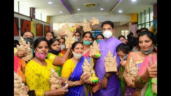 ಬೆಂಗಳೂರಿನಲ್ಲಿ ಗಣೇಶ ಹಬ್ಬ ಮತ್ತು ರಾಜಕೀಯ ಪಕ್ಷಗಳ ನಾಯಕರು!