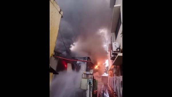 ದಾವಣಗೆರೆಯಲ್ಲಿ ಮೊಬೈಲ್ ಟವರ್‌ಗೆ ಬೆಂಕಿ: ತಪ್ಪಿದ ಭಾರೀ ಅನಾಹುತ