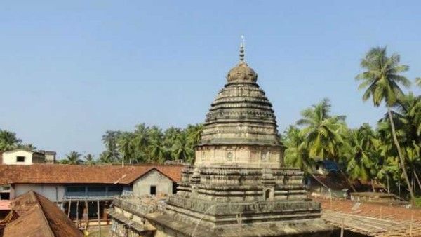 ಗೋಕರ್ಣ ಮಹಾಬಲೇಶ್ವರನ ಮೇಲಿನ ಹಕ್ಕು ವಿವಾದ: ಭಕ್ತರಿಗಿಲ್ಲ ಪೂಜೆ, ಪ್ರಸಾದ