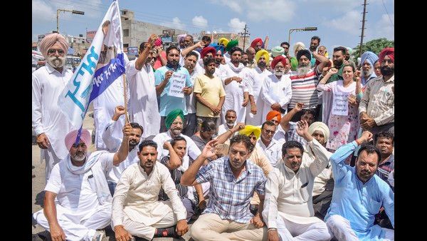 ಕಿಸಾನ್ ಮಹಾಪಂಚಾಯತ್: ಹರಿಯಾಣದಲ್ಲಿ ರೈತರ ಪ್ರತಿಭಟನಾ ಮೆರವಣಿಗೆ ಸುತ್ತಲಿನ ಸುದ್ದಿ