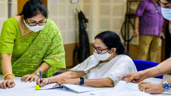 ಉಪಚುನಾವಣೆ: 'ಮಮತಾ ನಾಮಪತ್ರದಲ್ಲಿ 5 ಪ್ರಕರಣಗಳನ್ನು ಬಹಿರಂಗಪಡಿಸಿಲ್ಲ': ಬಿಜೆಪಿ ಆರೋಪ