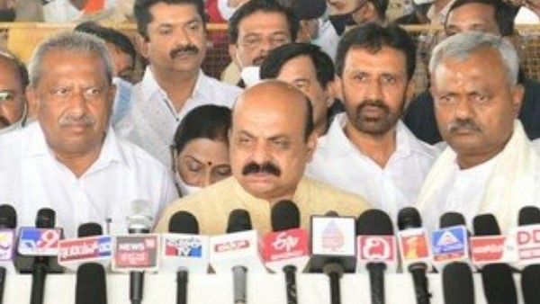 ಸಿಎಂ ಬೊಮ್ಮಾಯಿ ಹೇಳಿದ 'ನಮ್ಮ ಆಪತ್ಬಾಂಧವ' ಜೆಡಿಎಸ್ ಶಾಸಕ