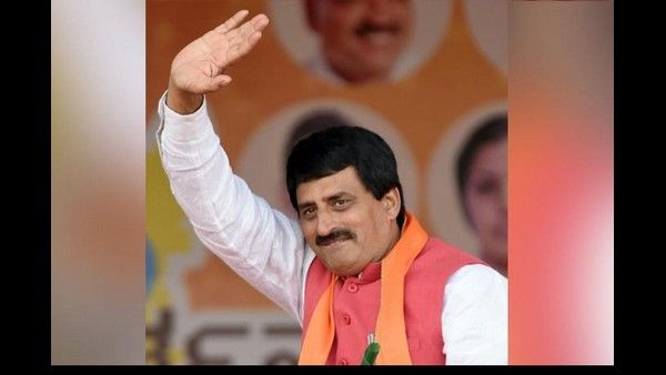 ಕೊನೆಗೂ ಸರಕಾರೀ ಬಂಗ್ಲೆ ಖಾಲಿ ಮಾಡಿದ ಯೋಗೇಶ್ವರ್: ಸಭಾಪತಿಗೆ ಹಂಚಿಕೆ