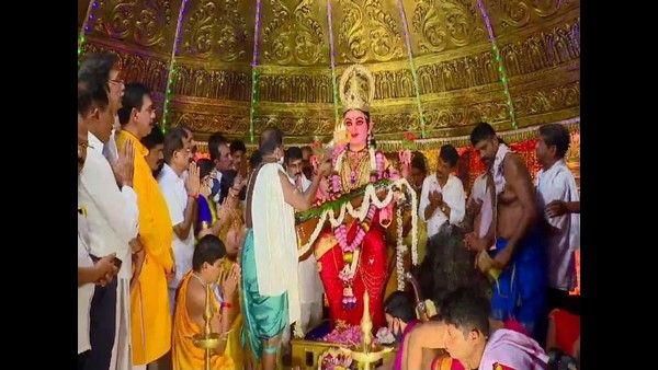 ನೋಡಬನ್ನಿ ಮಂಗಳೂರು ದಸರಾ ವೈಭವ: ಕುದ್ರೋಳಿ ಕ್ಷೇತ್ರದಲ್ಲಿ ಚಾಲನೆ