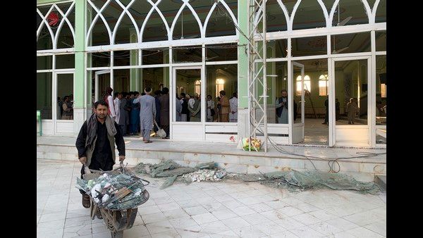 ಮದುವೆ ಮನೆಯಲ್ಲಿ ಮ್ಯೂಸಿಕ್ ಹಾಕಿದ್ದಕ್ಕೆ 13 ಜನ ಉಡೀಸ್!