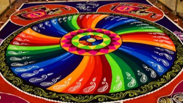 ಬಂದಿದೆ ದೀಪಾವಳಿ: ರಂಗೋಲಿಯ ಅಲಂಕಾರಕ್ಕೆ ಇಲ್ಲಿದೆ ಟಿಪ್ಸ್‌