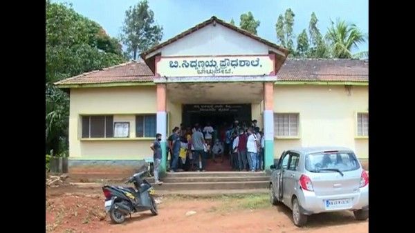 ಹಾಸನ: ತಂದೆ ಶಾಲೆಗೆ ದಾನ ನೀಡಿದ್ದ ಭೂಮಿಯನ್ನು ವಾಪಸ್ ಕಿತ್ತುಕೊಂಡ ಮಾಜಿ ಶಾಸಕ