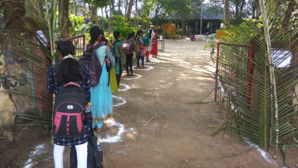 1 ರಿಂದ 5ನೇ ತರಗತಿ ಆರಂಭಿಸಲು ಸರ್ಕಾರದ ಗ್ರೀನ್ ಸಿಗ್ನಲ್; ಮಾರ್ಗಸೂಚಿ ಪಾಲನೆ ಕಡ್ಡಾಯ!