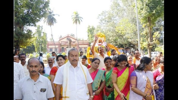ಜನರ ದುಡ್ಡಲ್ಲಿ ಶಿವಮೊಗ್ಗ ದಸರಾ; ಪಾಲಿಕೆ ಸದಸ್ಯರು, ಅಧಿಕಾರಿಗಳಿಗೆ ಮಾತ್ರ ಕಾರ್ಯಕ್ರಮ?
