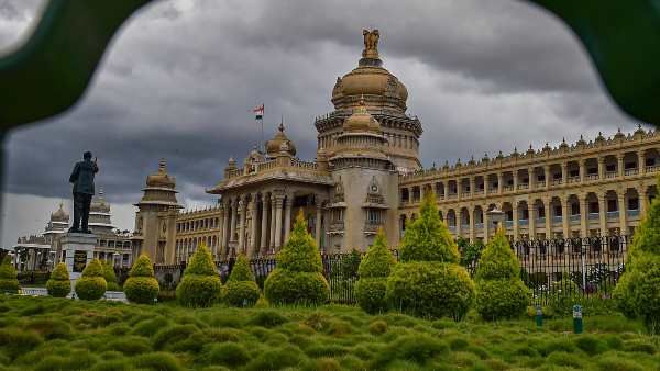 ಗ್ರಾಮ ಲೆಕ್ಕಿಗರ ನೇಮಕಾತಿಗೆ ಒಪ್ಪಿಗೆ; ಯಾವ ಜಿಲ್ಲೆಗೆ ಎಷ್ಟು ಹುದ್ದೆ? 