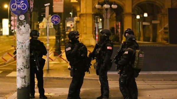 ಕೋವಿಡ್‌ 4 ನೇ ಅಲೆ: ಆಸ್ಟ್ರಿಯಾದಲ್ಲಿ ಲಾಕ್‌ಡೌನ್‌, ಲಸಿಕೆ ಕಡ್ಡಾಯ