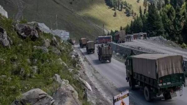 ಪೂರ್ವ ಲಡಾಖ್​ ಗಡಿ ಸಮೀಪ ಚೀನಾದಿಂದ ಹೆದ್ದಾರಿ ನಿರ್ಮಾಣ: ಕ್ಷಿಪಣಿ, ರಾಕೆಟ್​ ರೆಜಿಮೆಂಟ್​ ನಿಯೋಜನೆ