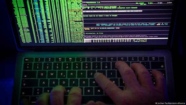 ಎಫ್‌ಬಿಐ ಇಮೇಲ್ ಸರ್ವರ್ ಮೇಲೆ ಹ್ಯಾಕರ್ಸ್ ದಾಳಿ!