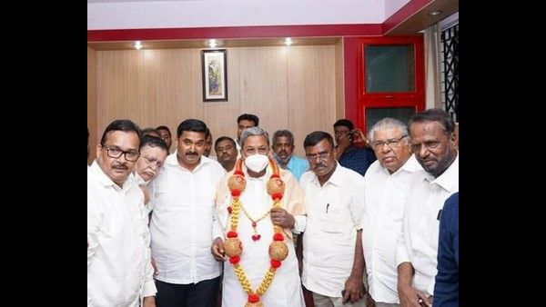 ಮತ್ತೊಂದು ಜೆಡಿಎಸ್ ವಿಕೆಟ್ ಪತನಕ್ಕೆ ಸಿದ್ದರಾಮಯ್ಯನವರೇ ವೇದಿಕೆ