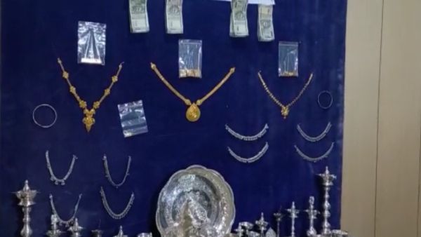 2 ಕೋಟಿ ರೂ. ಮೌಲ್ಯದ ಚಿನ್ನ ಕಳವು ಪ್ರಕರಣ: ಆರೋಪಿಗಳನ್ನು ಬಂಧಿಸಿದ ಹಳೇಬೀಡು ಪೊಲೀಸರು