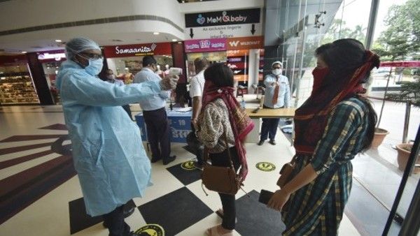 ಕೋವಿಡ್‌ ಹೊಸ ರೂಪಾಂತರ: ಈ 3 ದೇಶದಿಂದ ಆಗಮಿಸುವವರಿಗೆ ಕಟ್ಟುನಿಟ್ಟಾದ ಸ್ಕ್ರೀನಿಂಗ್