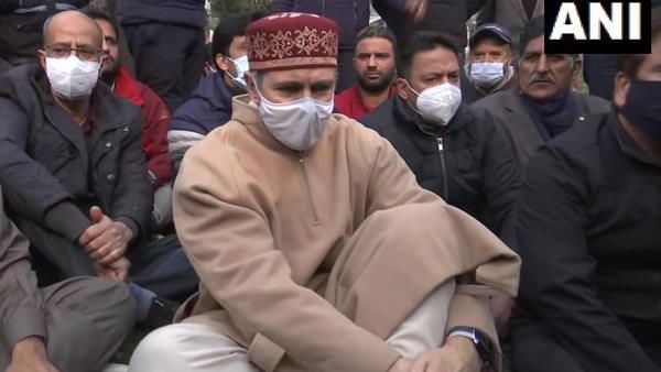 ಹೈದರ್‌ಪೋರಾ ಎನ್‌ಕೌಂಟರ್: ಮೃತ ದೇಹ ನೀಡುವಂತೆ ಮಾಜಿ ಸಿಎಂ ಧರಣಿ