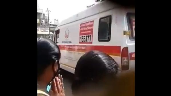 ಬಿಪಿನ್ ರಾವತ್ ಮೃತದೇಹ ಹೊತ್ತ ಆಂಬ್ಯುಲೆನ್ಸ್ ಸಾಗುವಾಗ ಕಣ್ಣೀರಿಟ್ಟ ಜನ