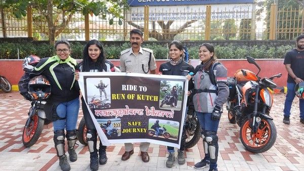 ಬೈಕ್‌ನಲ್ಲಿ ರನ್ ಆಫ್ ಕಛ್‌ನತ್ತ ಹೊರಟ ಮಂಗಳೂರು ಯುವತಿಯರು