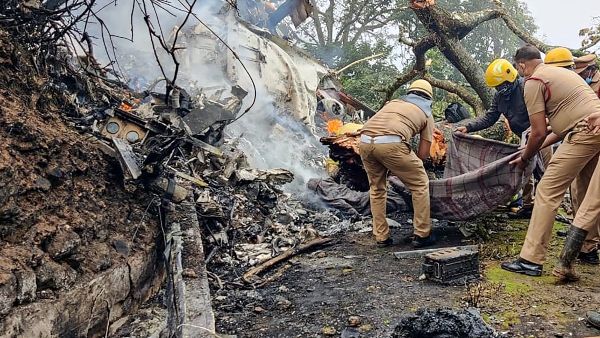 ಬಿಪಿನ್ ರಾವತ್ ಪ್ರಯಾಣಿಸುತ್ತಿದ್ದ ಸೇನಾ ಹೆಲಿಕಾಪ್ಟರ್ ಪತನ; ಸಾವಿನ ಸಂಖ್ಯೆ 13ಕ್ಕೆ ಏರಿಕೆ