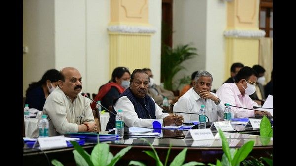 ಜಿ.ಪಂ. ಸಿಇಓಗಳು ತಿಂಗಳಲ್ಲಿ ಮೂರು ದಿನ ಗ್ರಾಮಗಳಿಗೆ ತೆರಳಲು ಮುಖ್ಯಮಂತ್ರಿ ಸೂಚನೆ