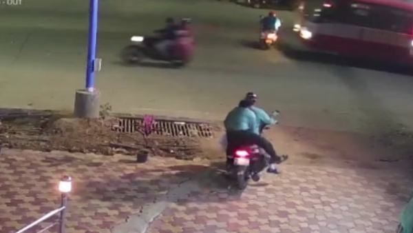 ದಾವಣಗೆರೆ: ಬಸ್ ಡಿಕ್ಕಿ ಹೊಡೆದರೂ ಹೆಲ್ಮೆಟ್ ಉಳಿಸಿತು ಪ್ರಾಣ; CCTVಯಲ್ಲಿ ದೃಶ್ಯ ಸೆರೆ!