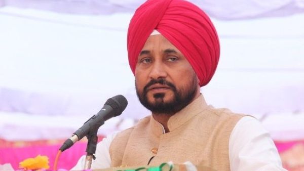 ಪಂಜಾಬ್ ಚುನಾವಣೆ: ಡೇರಾ ಬಲ್ಲನ್‌ನಲ್ಲಿ ನೆಲದ ಮೇಲೆ ಮಲಗಿದ ಚನ್ನಿ