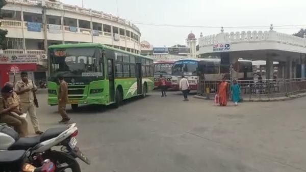 Roundup: ಬೆಂಗಳೂರು ಸೇರಿದಂತೆ ರಾಜ್ಯದ ಇತರೆ ಜಿಲ್ಲೆಗಳಲ್ಲಿ ವಾರಾಂತ್ಯ ಕರ್ಫ್ಯೂ ಹೇಗಿತ್ತು?