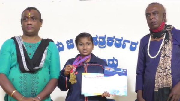 ಭಿಕ್ಷೆ ಬೇಡಿ ಮೊಮ್ಮಗಳನ್ನು ಕಿಕ್ ಬಾಕ್ಸರ್ ಮಾಡಿದ ಮಂಗಳಮುಖಿ!