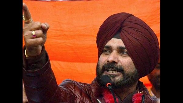 ಪಂಜಾಬ್ ಚುನಾವಣೆ: ಸಿದ್ದು ಕೂಡ ‘ಲಾಲಿಪಾಪ್’ ಹಂಚಲು ಆರಂಭ