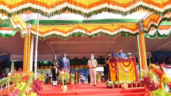 73ನೇ ಗಣರಾಜೋತ್ಸವ ದಿನ: ರಾಜ್ಯಪಾಲರಿಂದ ಧ್ವಜಾರೋಹಣ, ಭಾಷಣ