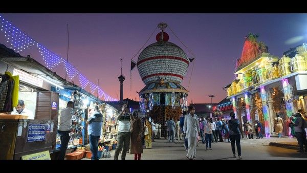 ಉಡುಪಿಯಲ್ಲಿ ಪರ್ಯಾಯ ಮಹೋತ್ಸವ-ಸಿಂಗಾರಗೊಂಡ ಕೃಷ್ಣ ನಗರಿ
