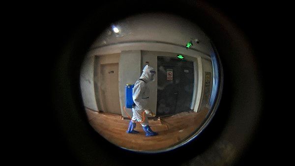 ನಾಯಿಗಳಿಗೂ ನಿರ್ಬಂಧ; ಶಾಂಘೈನಲ್ಲಿ ಹೇಗಿದೆ ಕೋವಿಡ್ ಲಾಕ್‌ಡೌನ್!?