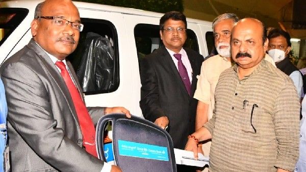 ಕೆನರಾ ಬ್ಯಾಂಕ್ ವತಿಯಿಂದ ಸರ್ಕಾರಿ ಮಾದರಿ ಶಾಲೆಗೆ ಸ್ಕೂಲ್ ಬಸ್ ಉಡುಗೊರೆ