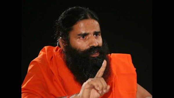 'ಬಾಯಿ ಮುಚ್ಚು ಸಾಕು'; ಬೆಲೆ ಏರಿಕೆ ಪ್ರೆಶ್ನಿಸಿದ್ದಕ್ಕೆ ಪತ್ರಕರ್ತನಿಗೆ ರಾಮದೇವ್ ಆವಾಜ್!