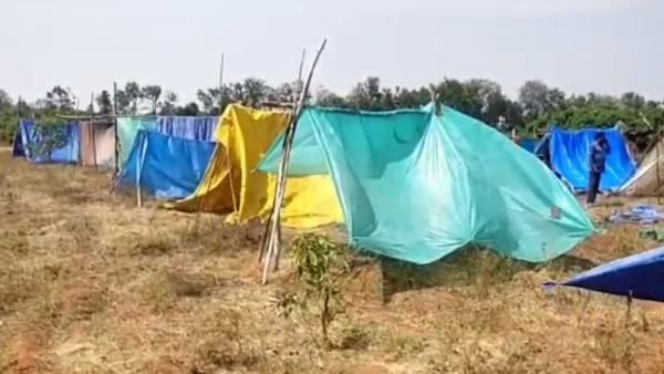 ದೇವನಹಳ್ಳಿ: ಸರ್ಕಾರಿ ಗೋಮಾಳ ಜಮೀನು ರಕ್ಷಿಸಿ, ನಿವೇಶನ ಹಂಚುವಂತೆ ಗ್ರಾಮಸ್ಥರ ಪ್ರತಿಭಟನೆ